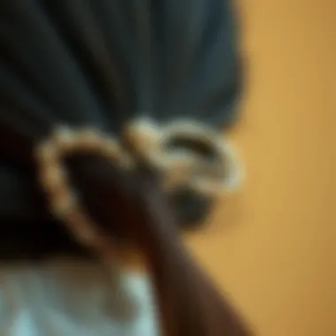 Comparison of metal hair ties with traditional ones